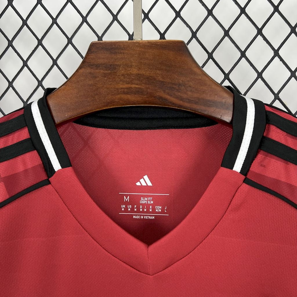 Manchester United Home Jersey 2025/26 - photo 11