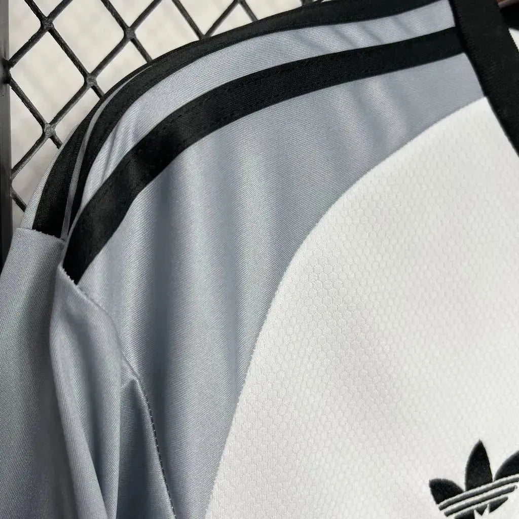 Juventus Training Jersey 2024/25 - photo 8