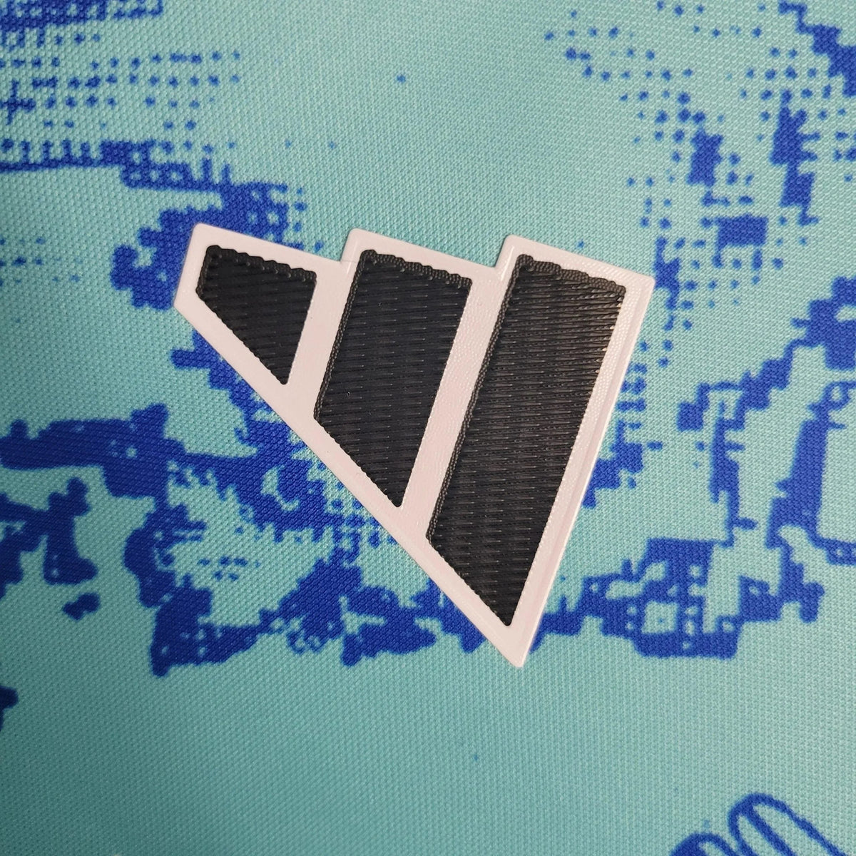 Inter Miami Training Jersey 2023/24 - Sky Blue Sketch Print - photo 4