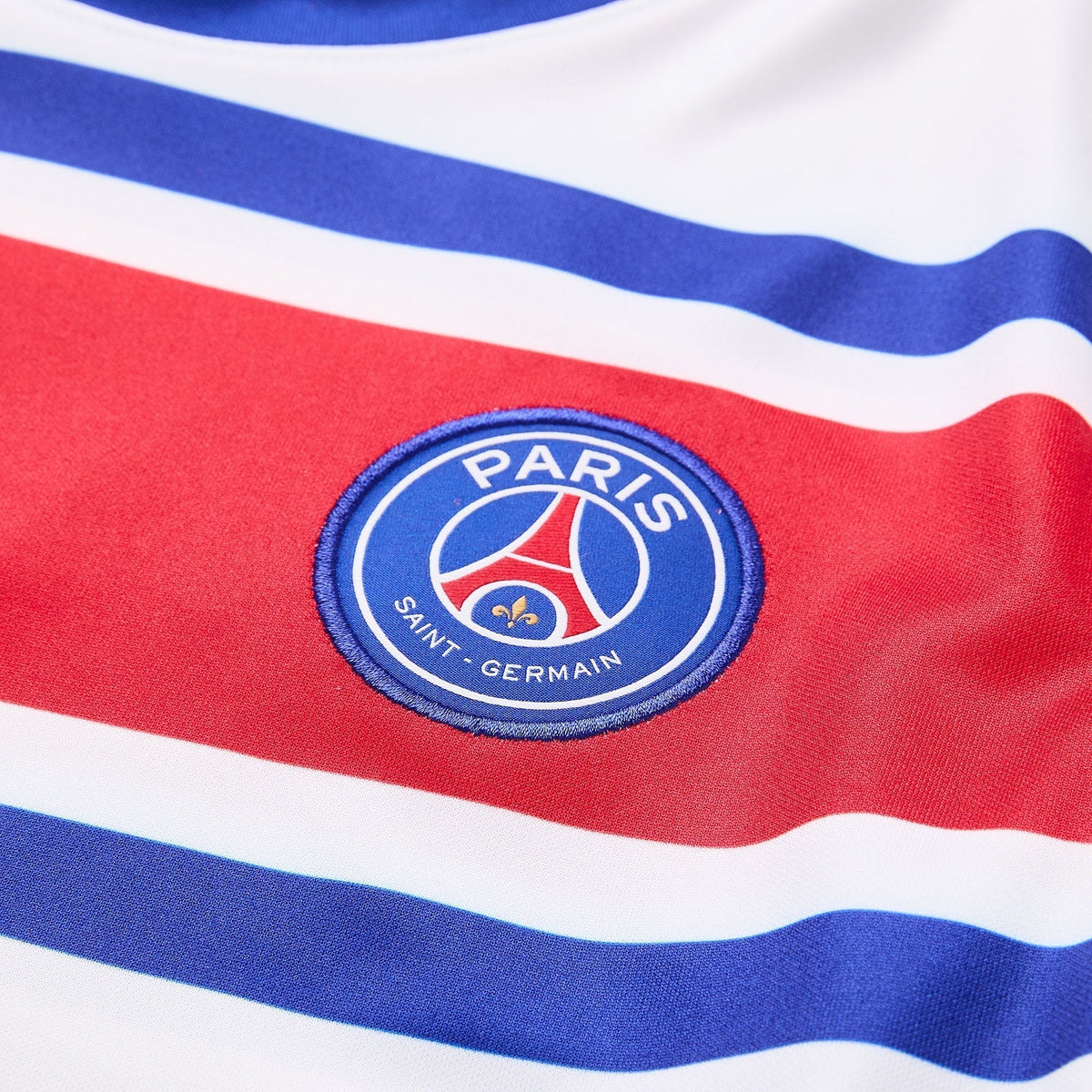 Paris Saint-Germain Pre-Match Jersey 2026/27 - photo 3