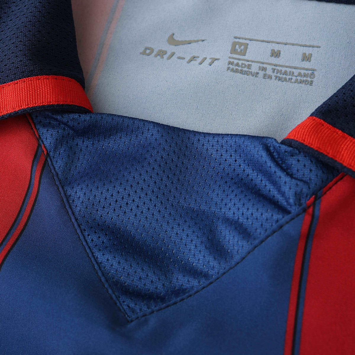 Barcelona Retro Home Jersey 2003/04 - Black Shoulder Panels - photo 6